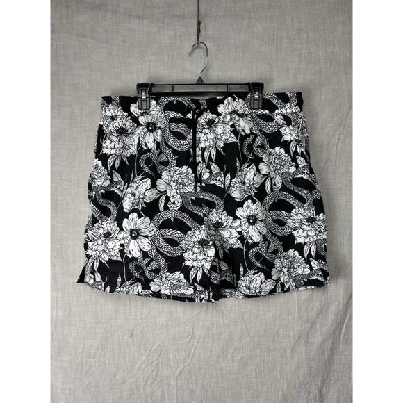 Maison Article Shoe Palace Men’s Size 2XL 6” Lined Shorts Black Printed Hybrid - Picture 1 of 7